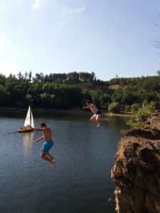 Cliff Jumping to dam Dalesice.